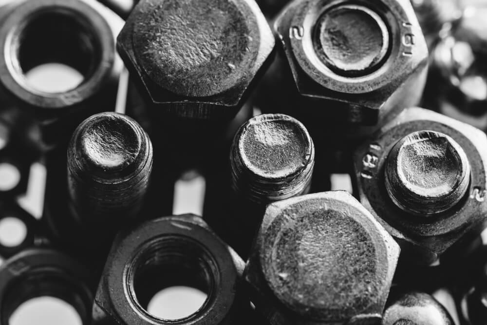 Como escolher os melhores parafusos para madeira e móveis em larga escala